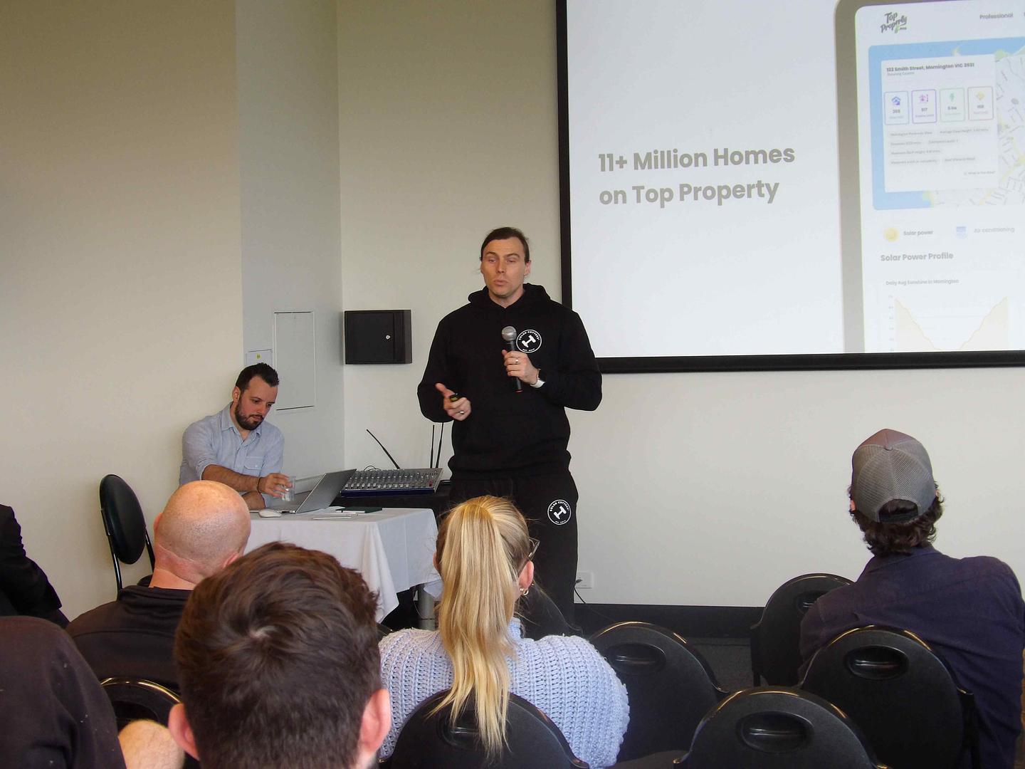 2025 Apr/Oct Roadshow - Photo 47