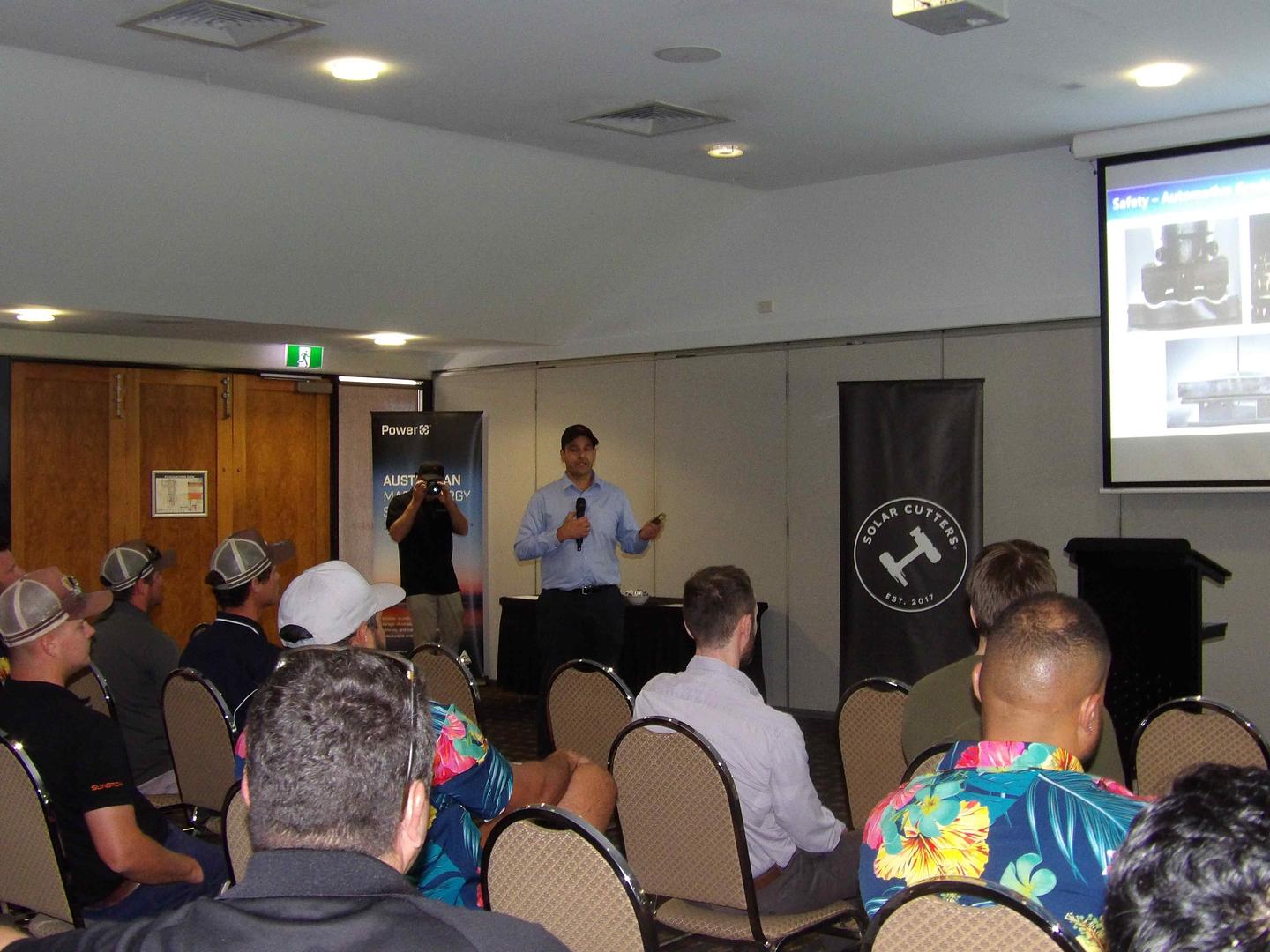 2025 Apr/Oct Roadshow - Photo 61