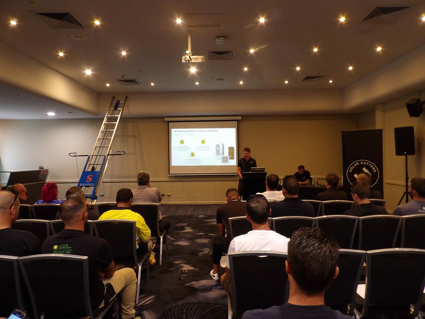 2025 Apr/Oct Roadshow - Photo 112