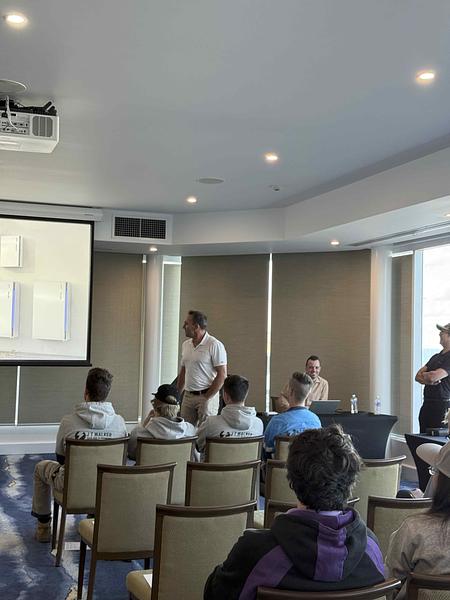 2025 Apr/Oct Roadshow - Photo 130