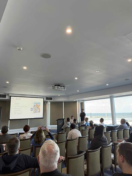 2025 Apr/Oct Roadshow - Photo 131