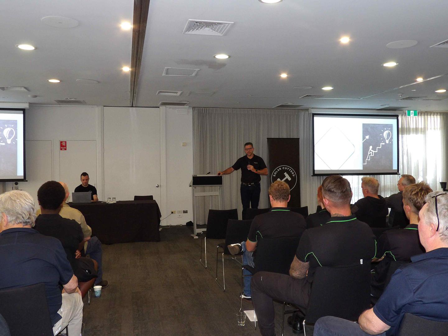 2025 Apr/Oct Roadshow - Photo 91